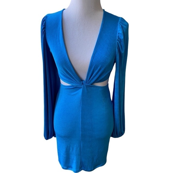 Princess Polly Dresses & Skirts - Princess Polly Women's Size 8 Blue Long Sleeve Cut Out Party Dress  New with Tag